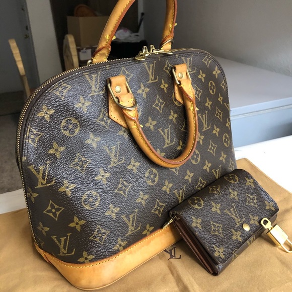 Authentic Louis Vuitton Alma Pm size & wallet, key holder - Picture 6 of 12